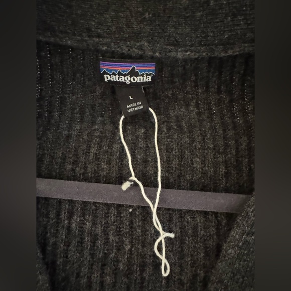 Patagonia Recycled Wool Cardigan NWOT Gray Chunky Knit Sweater Dark Academia - Picture 13 of 14